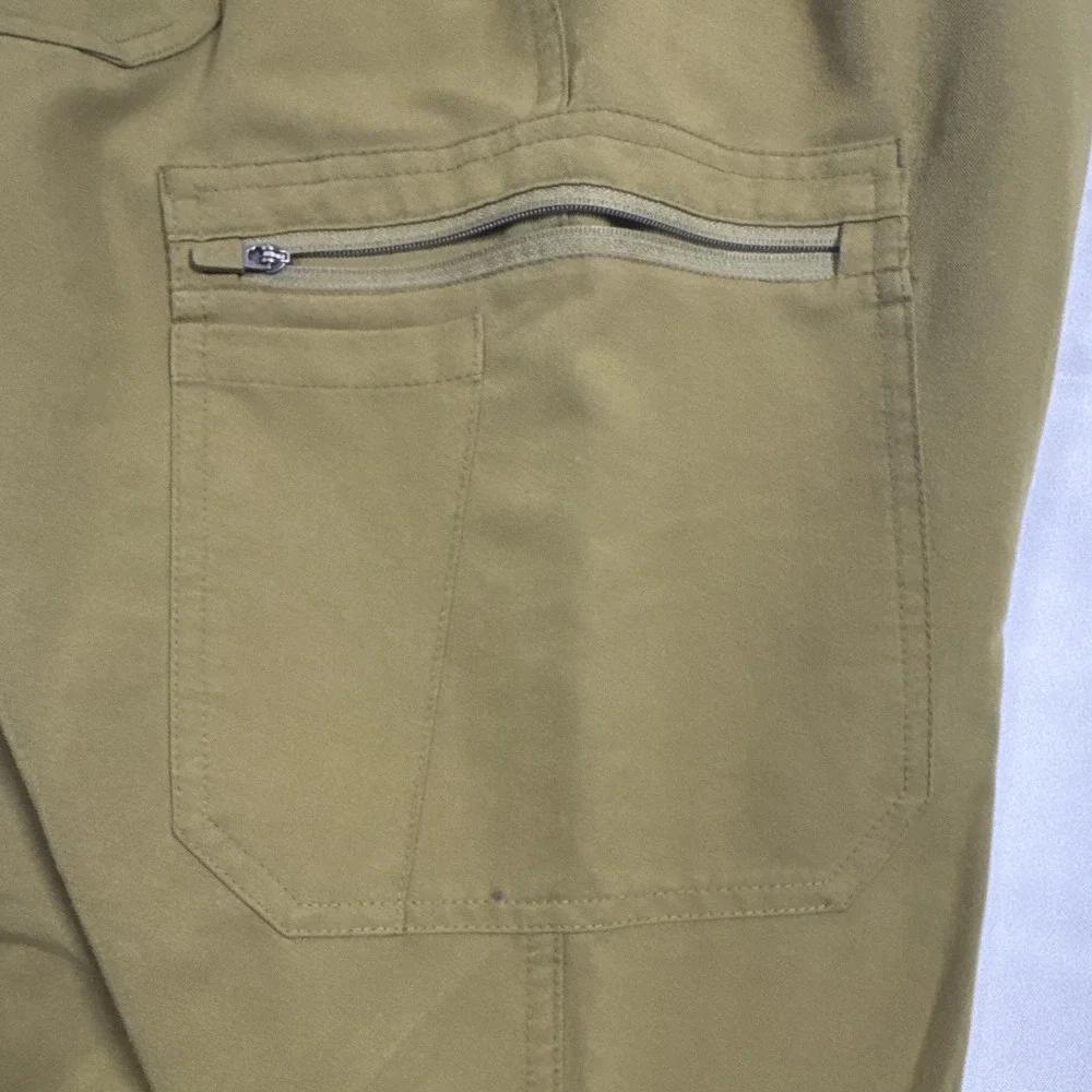 FIGS Technical Collection Unisex Green Solid Scrub Pants L Drawstring Pockets